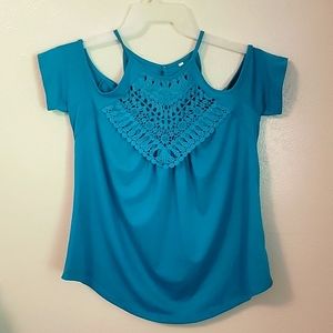 Teal top
